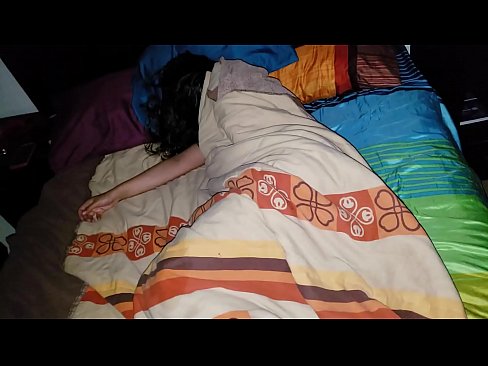❤️ Stiefson beréiert seng jonk Stéifmamm wärend hatt schléift. ❤️❌ Pornovideo op lb.gaypornforyou.ru ❌️